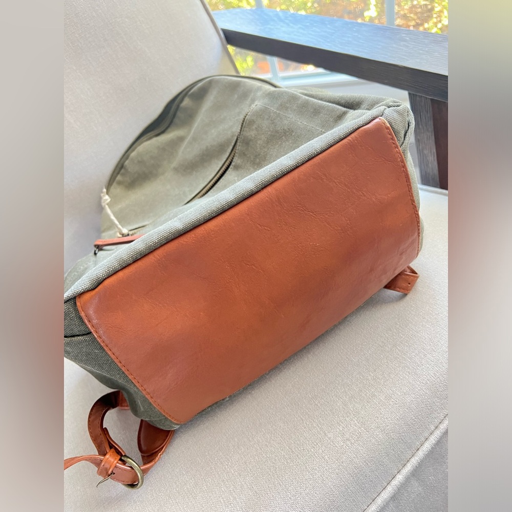 Universal Thread Unisex Green Canvas Backpack Veg… - image 8